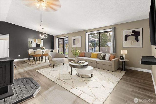 9227 5th Court SE, Olympia, WA 98513