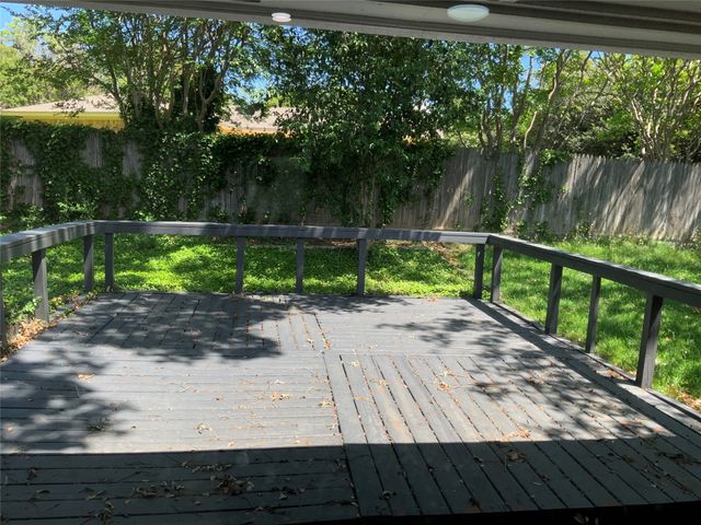 4032 Aragon Drive, Fort Worth, TX 76133