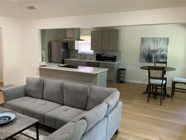 4032 Aragon Drive, Fort Worth, TX 76133