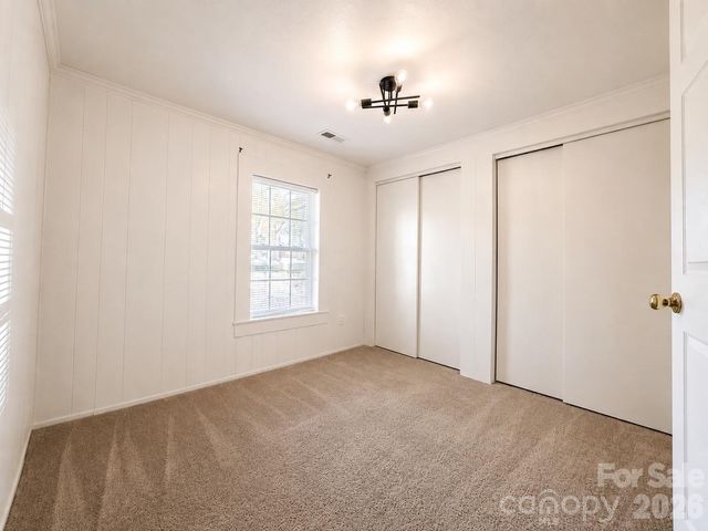 532 E Iredell Avenue, Mooresville, NC 28115
