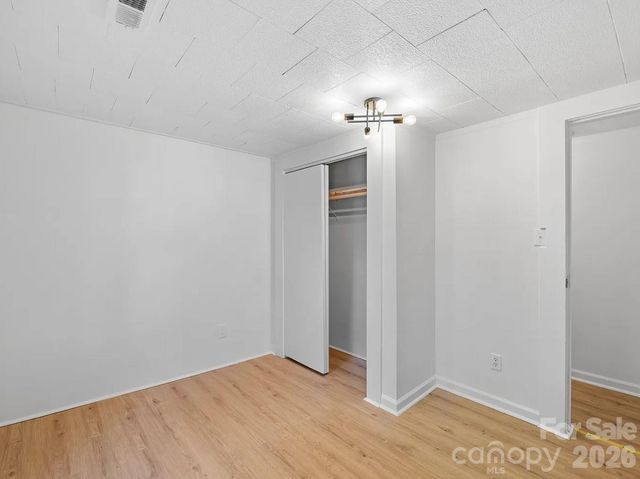 532 E Iredell Avenue, Mooresville, NC 28115