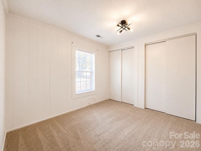 532 E Iredell Avenue, Mooresville, NC 28115