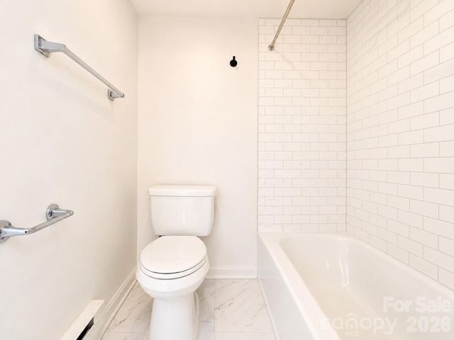 532 E Iredell Avenue, Mooresville, NC 28115