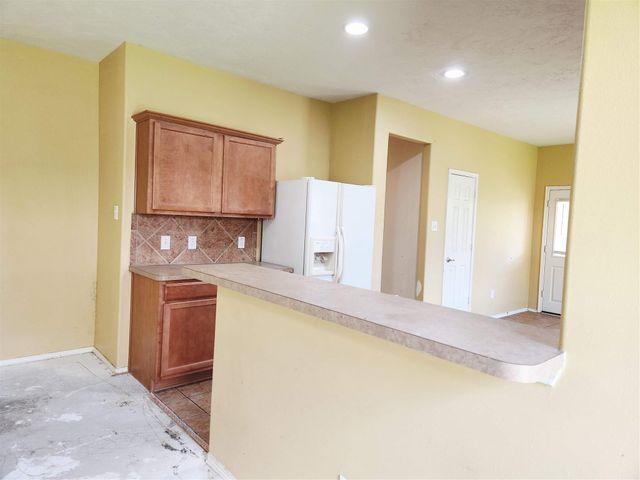 9803 Wedgeford Court, Houston, TX 77044