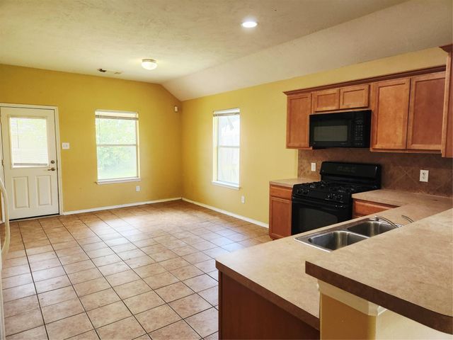 9803 Wedgeford Court, Houston, TX 77044