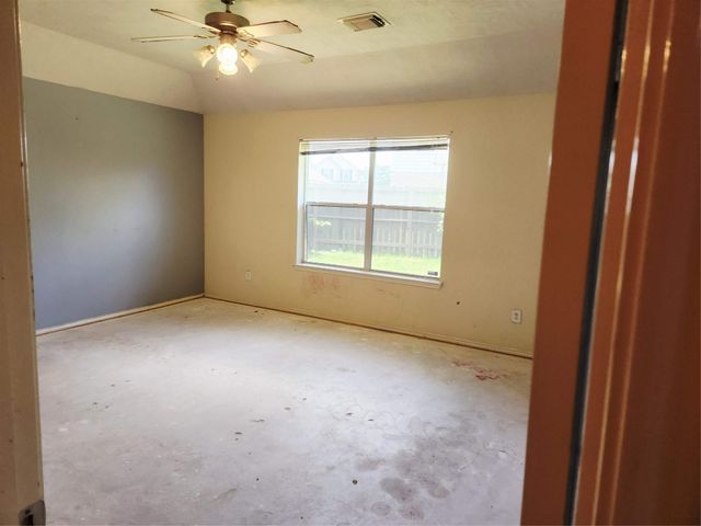 9803 Wedgeford Court, Houston, TX 77044