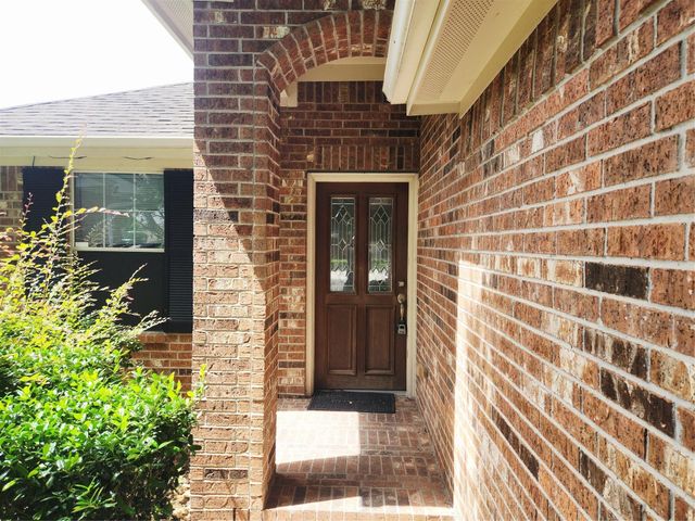 9803 Wedgeford Court, Houston, TX 77044