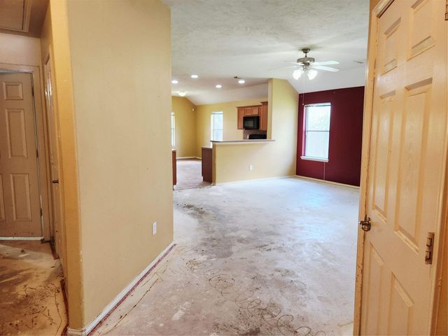 9803 Wedgeford Court, Houston, TX 77044