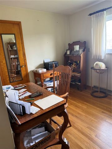 112 Easy St, Uniontown, PA 15401