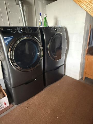 112 Easy St, Uniontown, PA 15401