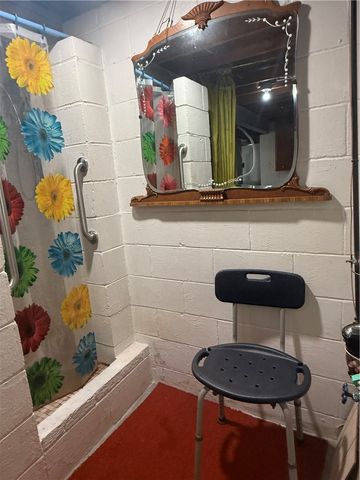 112 Easy St, Uniontown, PA 15401