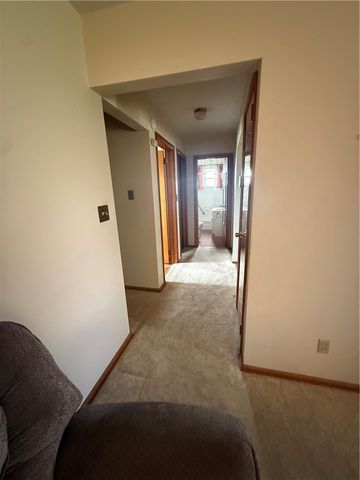 112 Easy St, Uniontown, PA 15401