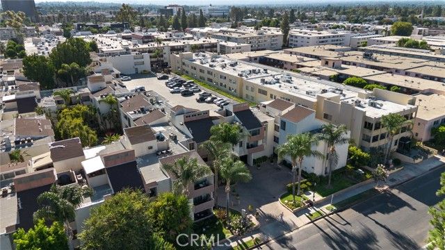 5325 Newcastle Avenue 319, Encino (los Angeles), CA 91316