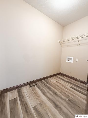 1539 Stonewood Avenue, Grand Island, NE 68803