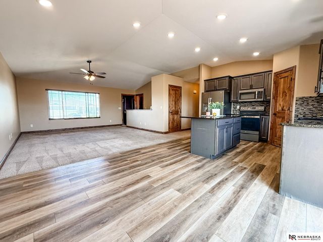 1539 Stonewood Avenue, Grand Island, NE 68803