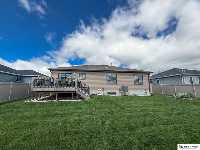 1539 Stonewood Avenue, Grand Island, NE 68803