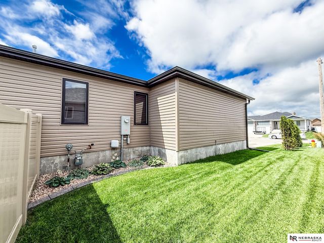 1539 Stonewood Avenue, Grand Island, NE 68803