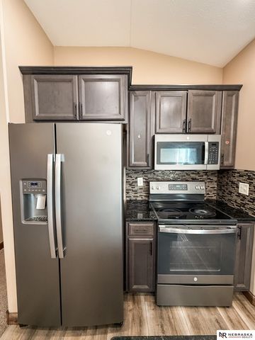 1539 Stonewood Avenue, Grand Island, NE 68803