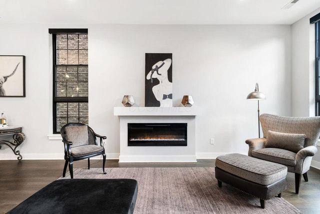 281 Neruda Avenue, Columbus, OH 43215