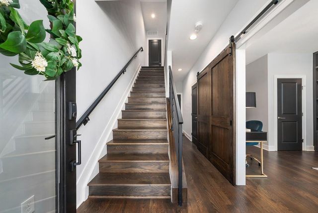 281 Neruda Avenue, Columbus, OH 43215