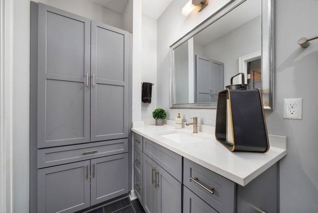 281 Neruda Avenue, Columbus, OH 43215