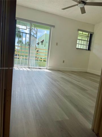 11123 NW 7th St 103-4, Miami, FL 33172