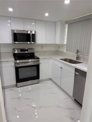 11123 NW 7th St 103-4, Miami, FL 33172