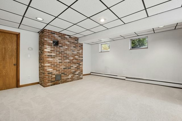 24 Fowler Street, Upton, MA 01568