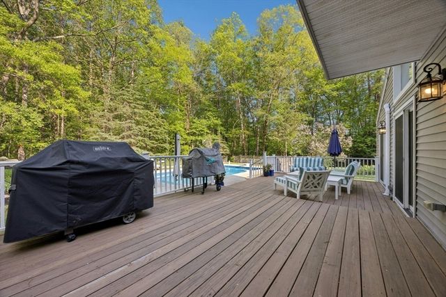 24 Fowler Street, Upton, MA 01568