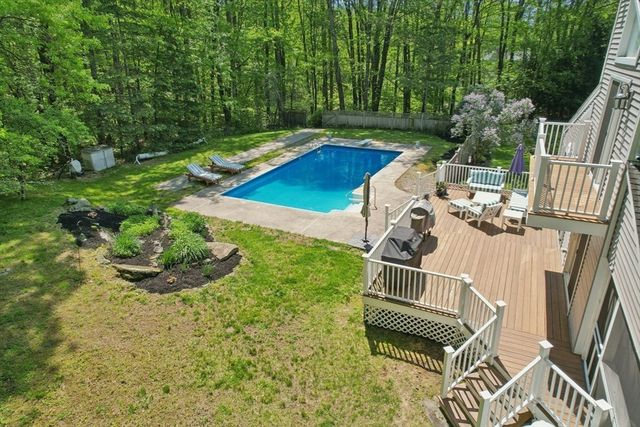 24 Fowler Street, Upton, MA 01568