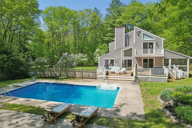 24 Fowler Street, Upton, MA 01568
