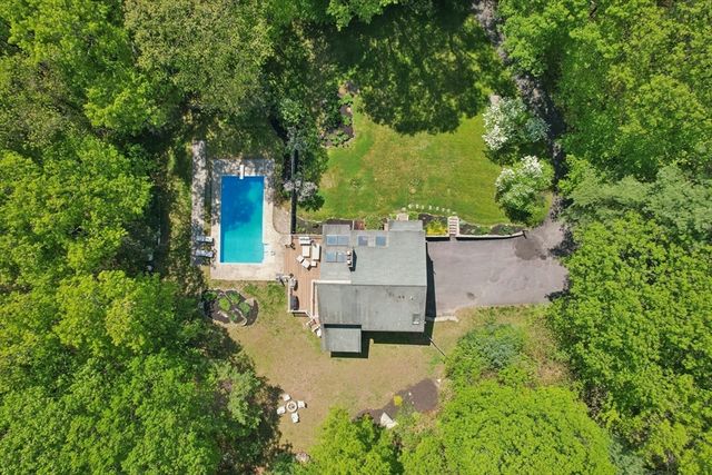24 Fowler Street, Upton, MA 01568