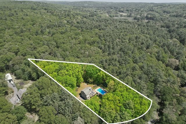 24 Fowler Street, Upton, MA 01568