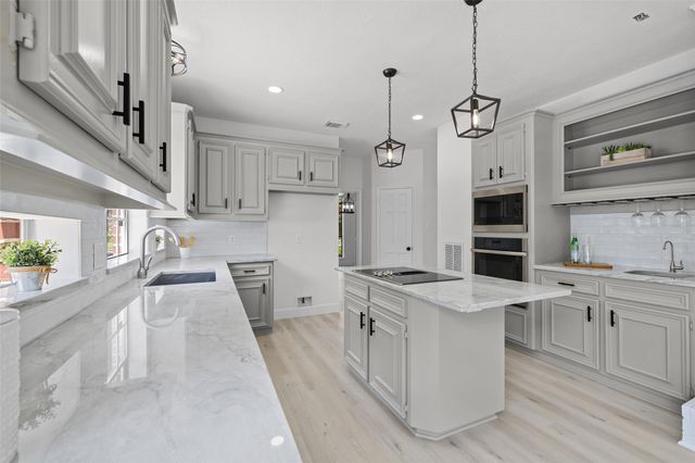 12927 Golden Rainbow Drive, Cypress, TX 77429
