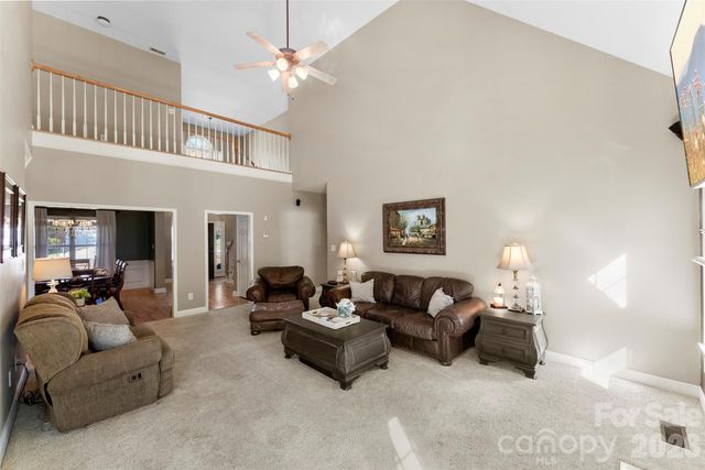 2618 Firethorn Court, Gastonia, NC 28056