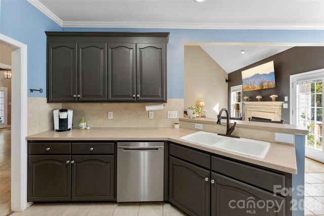 2618 Firethorn Court, Gastonia, NC 28056