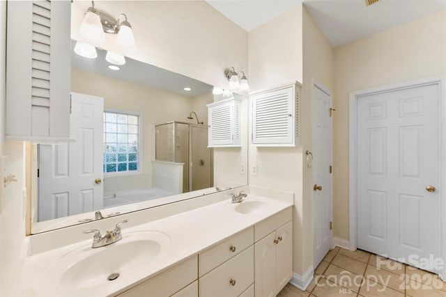 2618 Firethorn Court, Gastonia, NC 28056