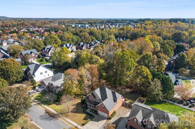 2618 Firethorn Court, Gastonia, NC 28056