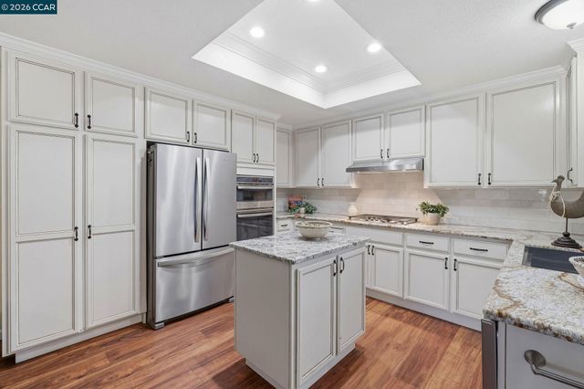 1707 Geary Rd, Walnut Creek, CA 94597