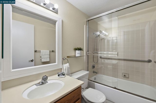 1707 Geary Rd, Walnut Creek, CA 94597