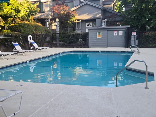 1707 Geary Rd, Walnut Creek, CA 94597