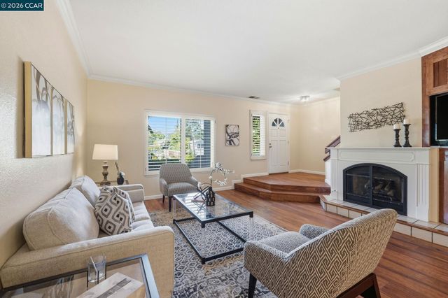 1707 Geary Rd, Walnut Creek, CA 94597
