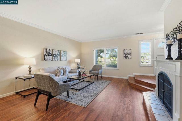 1707 Geary Rd, Walnut Creek, CA 94597