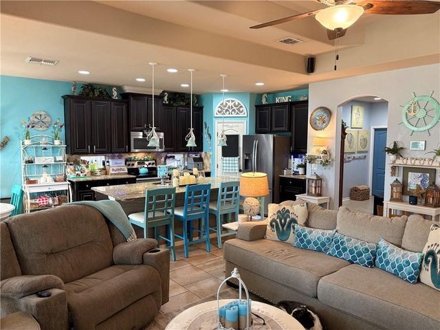 1120 Santa Catalina St, Portland, TX 78374