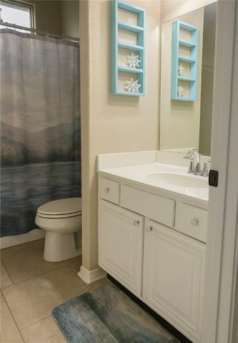 1120 Santa Catalina St, Portland, TX 78374