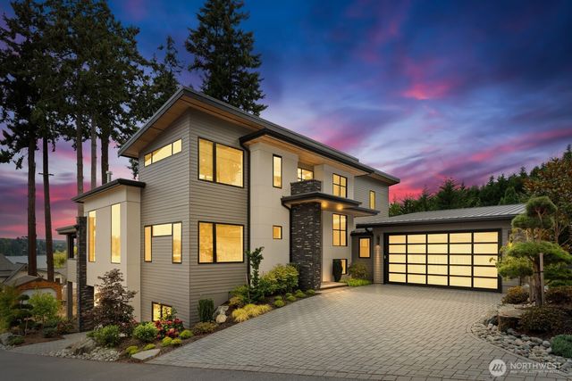 8333 NE Juanita Drive, Kirkland, WA 98034