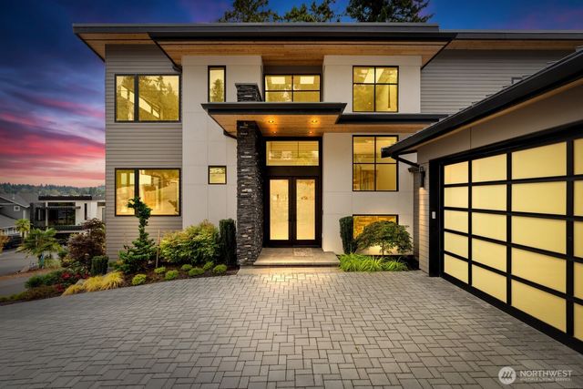 8333 NE Juanita Drive, Kirkland, WA 98034