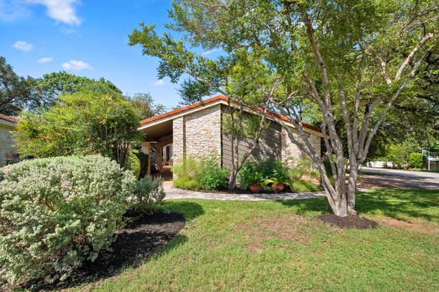 102 Crescent BLF, Lakeway, TX 78734
