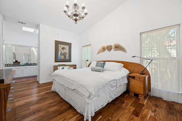 102 Crescent BLF, Lakeway, TX 78734