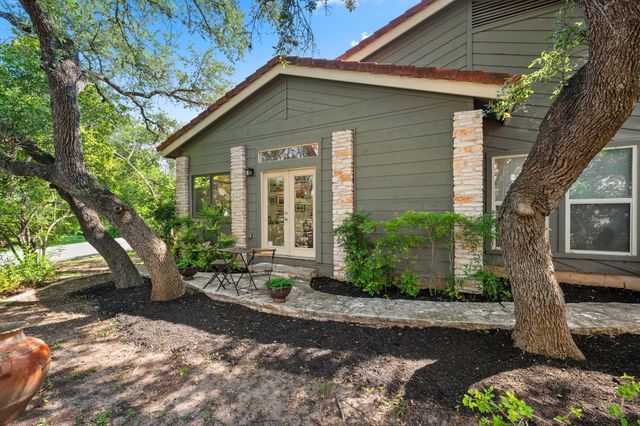 102 Crescent BLF, Lakeway, TX 78734